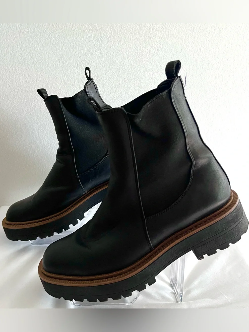 Sam Edelman Women’s Classic  Black Leather Chelsea Lug Boots Size 7 Grunge BTS